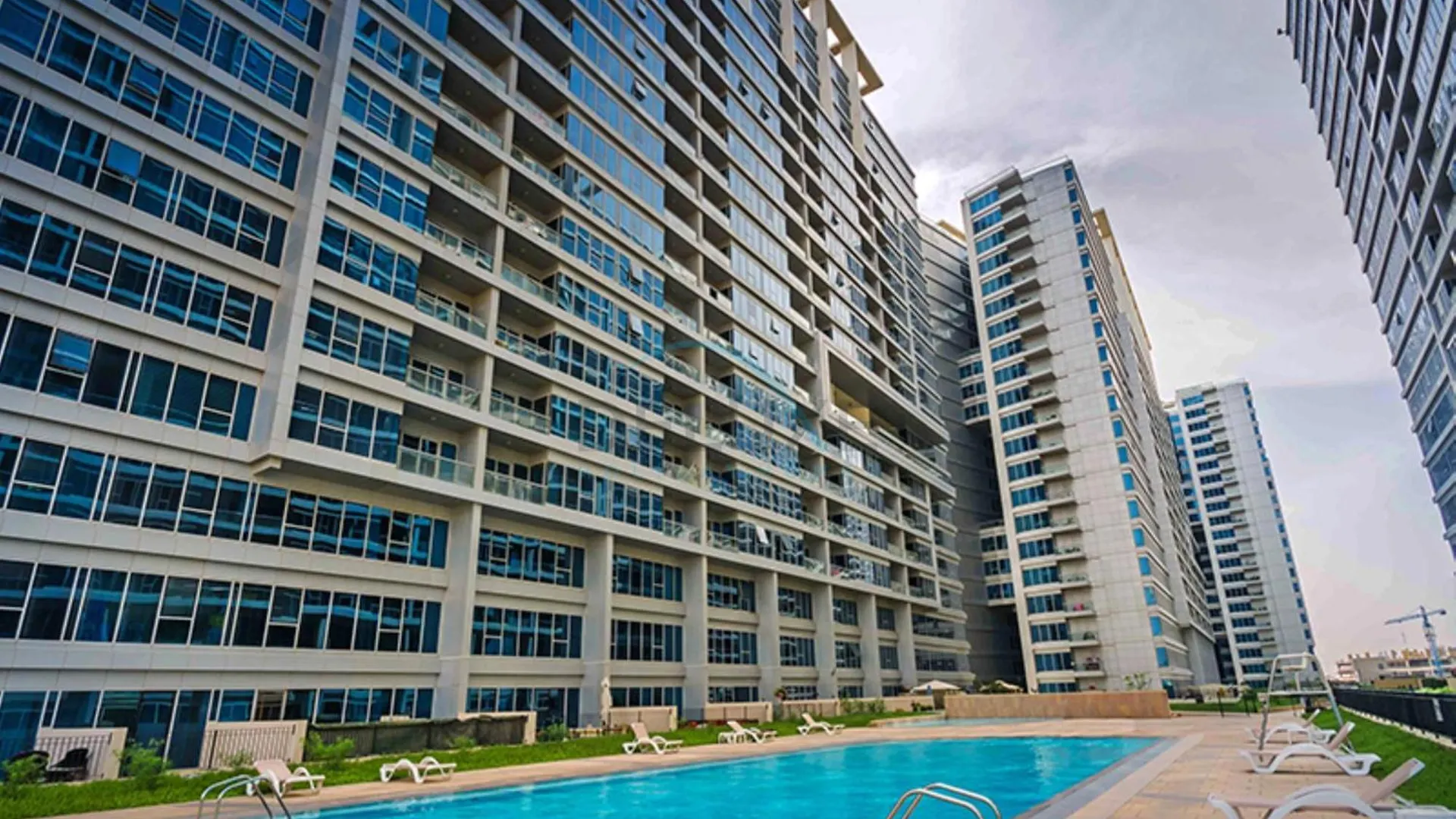 Apartment Affordable Living 1Br, Steps From Retail Stores, Skycourts Tower D, Dubailand By Deluxe Holiday Homes